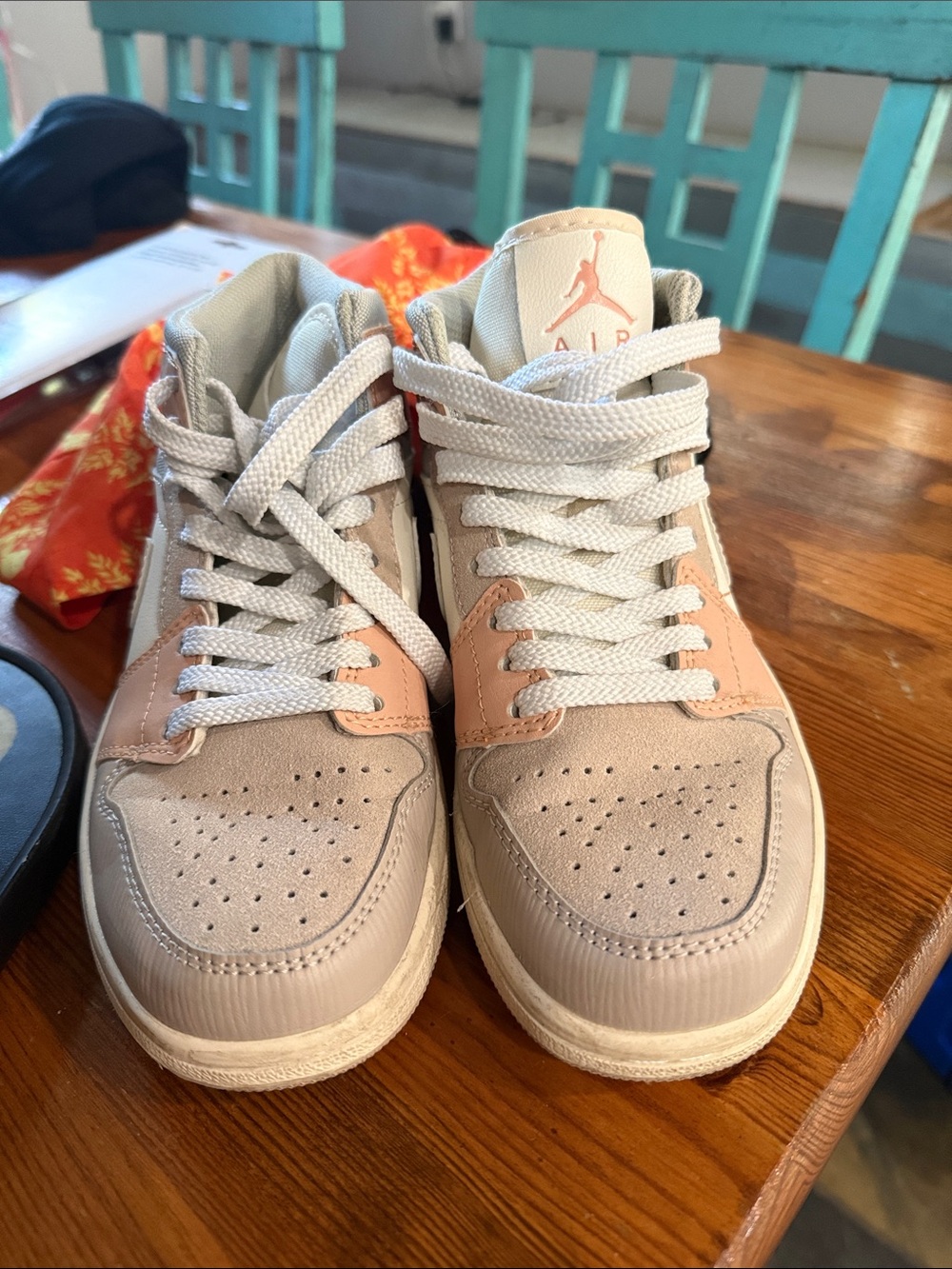 Air Jordan Mid Milan - Picture 2 of 3